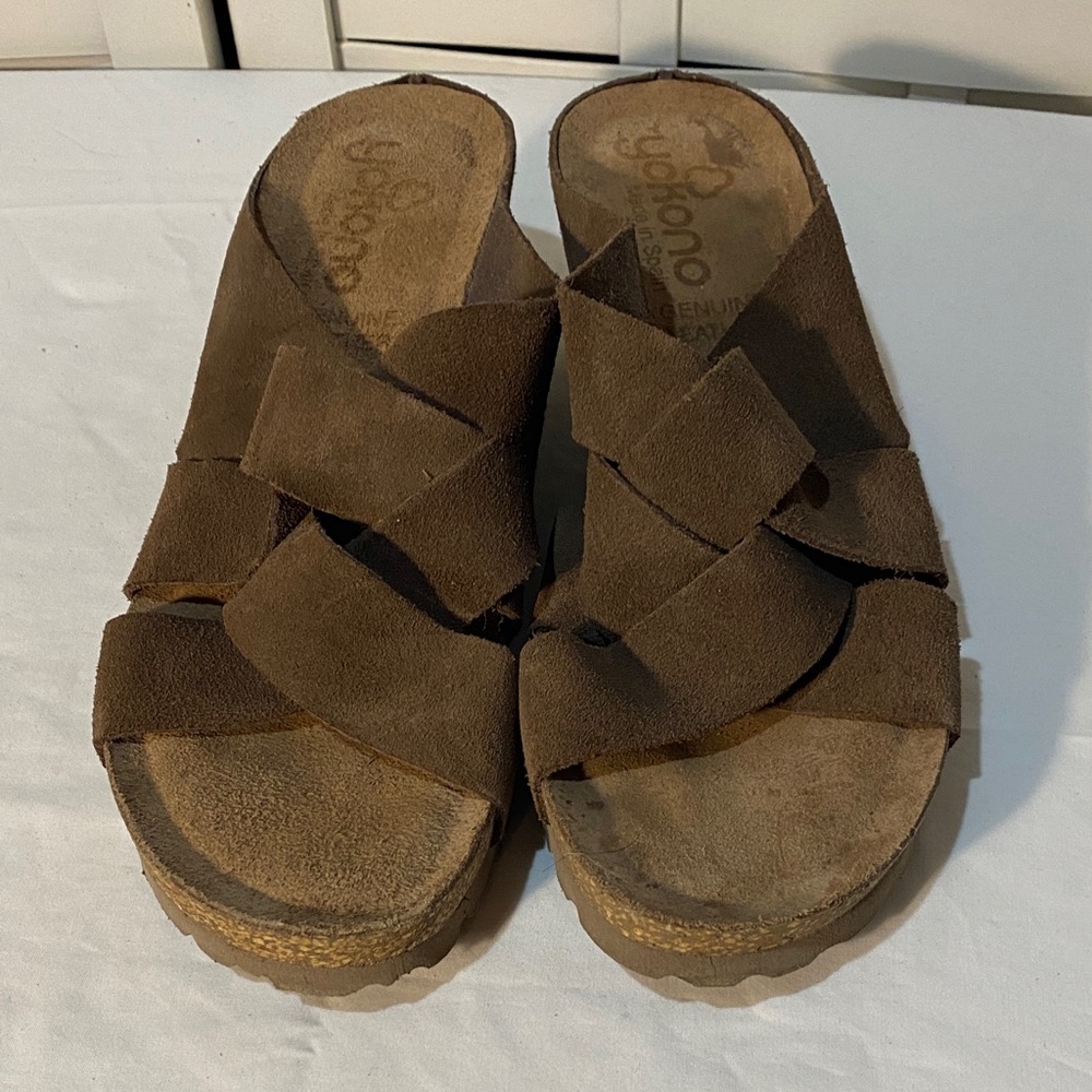 Yokono Brown Suede Wedge Sandals Size 9 - Picture 2 of 5